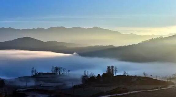 在最美的季节遇见你 开云棋牌注册就送“上山下海”体验行